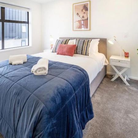 Serenity In The Centre: 2 Bed 2 Bath Christchurch Exterior photo
