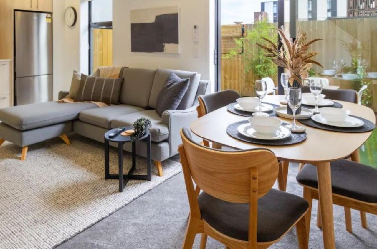 Serenity In The Centre: 2 Bed 2 Bath Christchurch Exterior photo